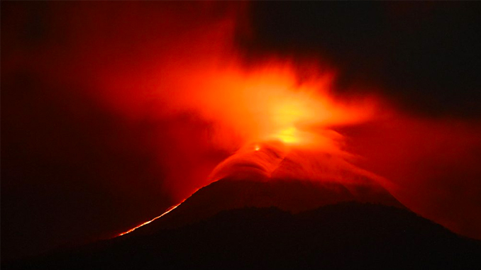 Gunung Lewotobi Laki-Laki Kembali Erupsi, Status Awas!