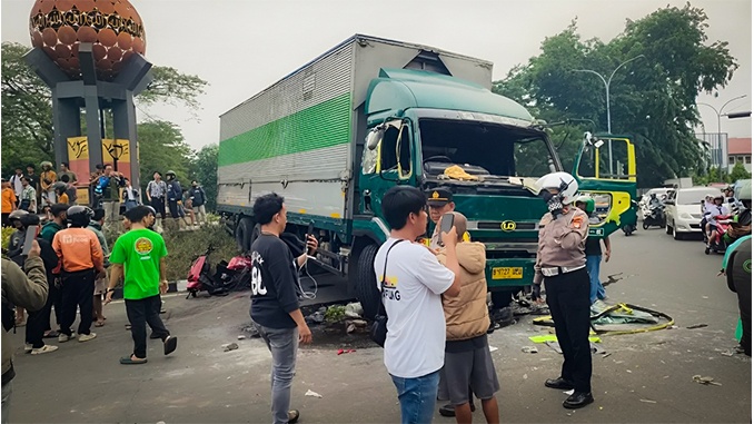 Kronologi Tragedi Cipondoh Kecelakaan Beruntun Mengerikan