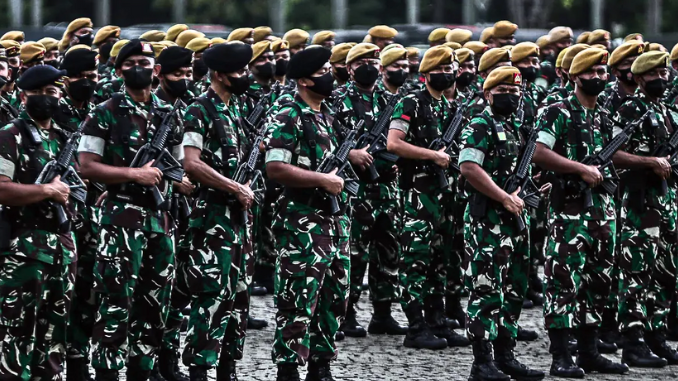 Masyarakat Mengkritik Pengerahan TNI di Gedung Kejaksaan