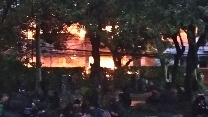 Rumah Terbakar