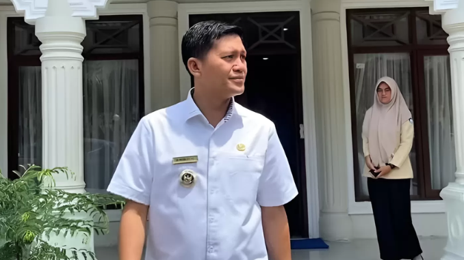 Bupati Aceh Selatan Dicopot Usai Umrah Di Tengah Bencana!