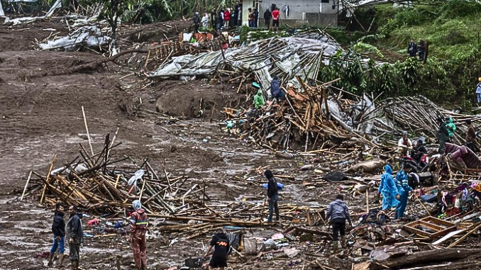 Runtuhan Tanah Longsor