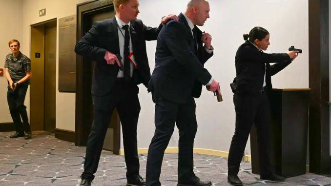 Penembakan di Acara Makan Malam