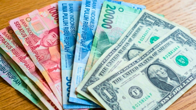 Prabowo Sebut Orang Desa Tak Butuh Dolar saat Rupiah Anjlok