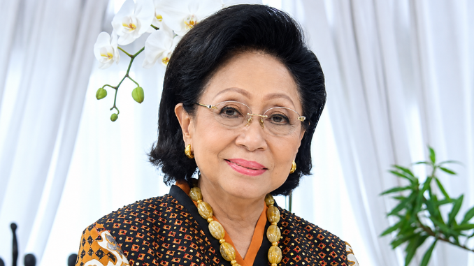 Martha Tilaar (1)